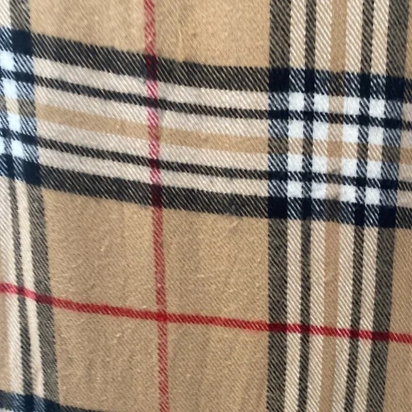 Beautiful Super Soft Tan Red and Black Plaid Scarf - Picture 2 of 4